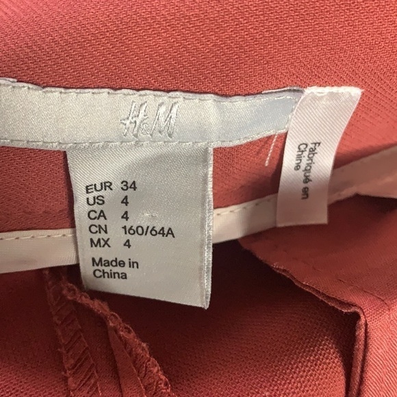 H&m dark peach dress pants with belt/buttons design size 4 - Picture 8 of 15